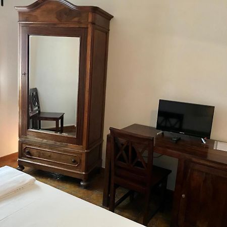 Hotel Su Meriagu Capitana Kültér fotó