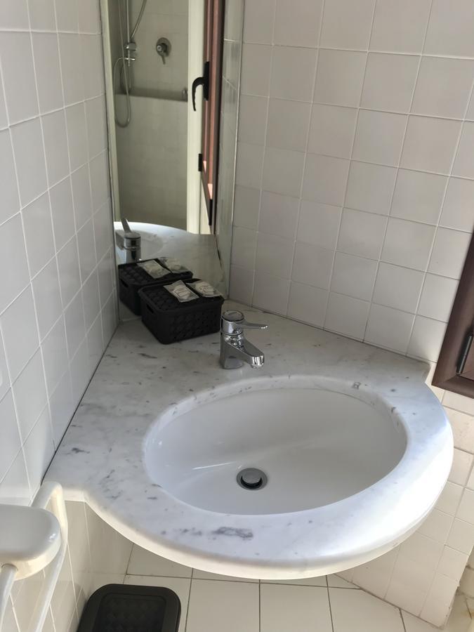 Hotel Su Meriagu Capitana Kültér fotó