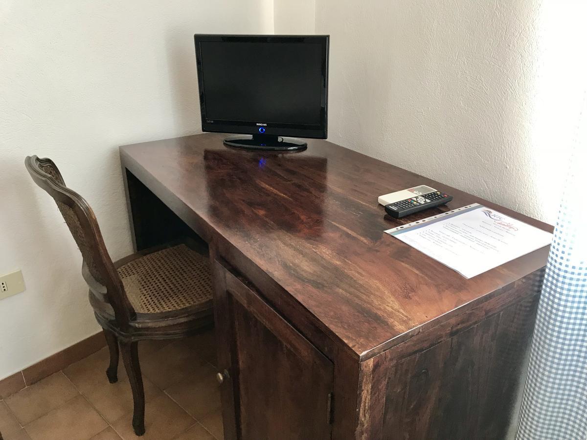 Hotel Su Meriagu Capitana Kültér fotó