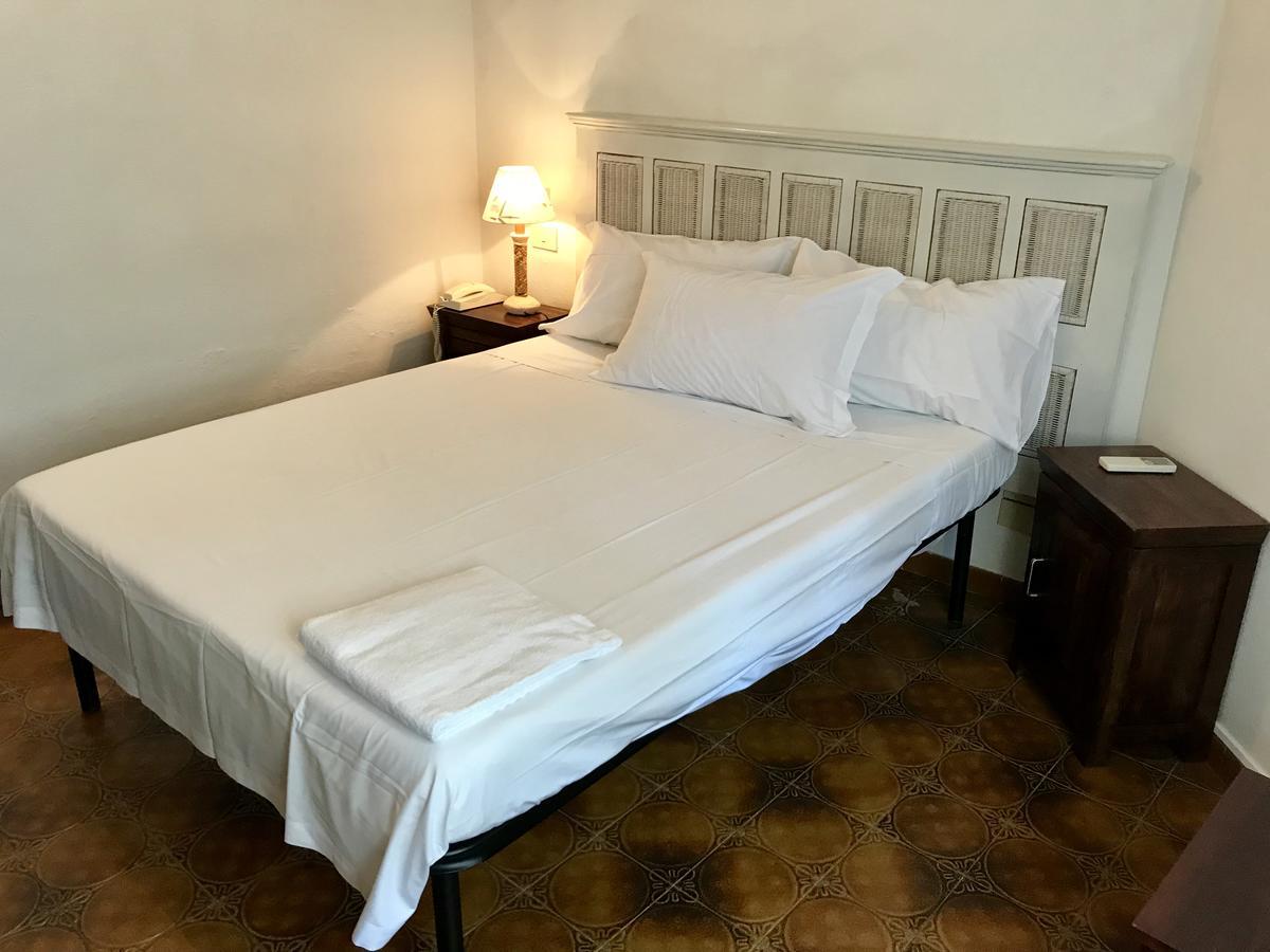 Hotel Su Meriagu Capitana Kültér fotó
